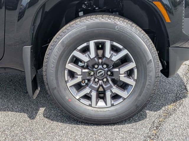 New 2026 Super Black Nissan Crew Cab SV image 11