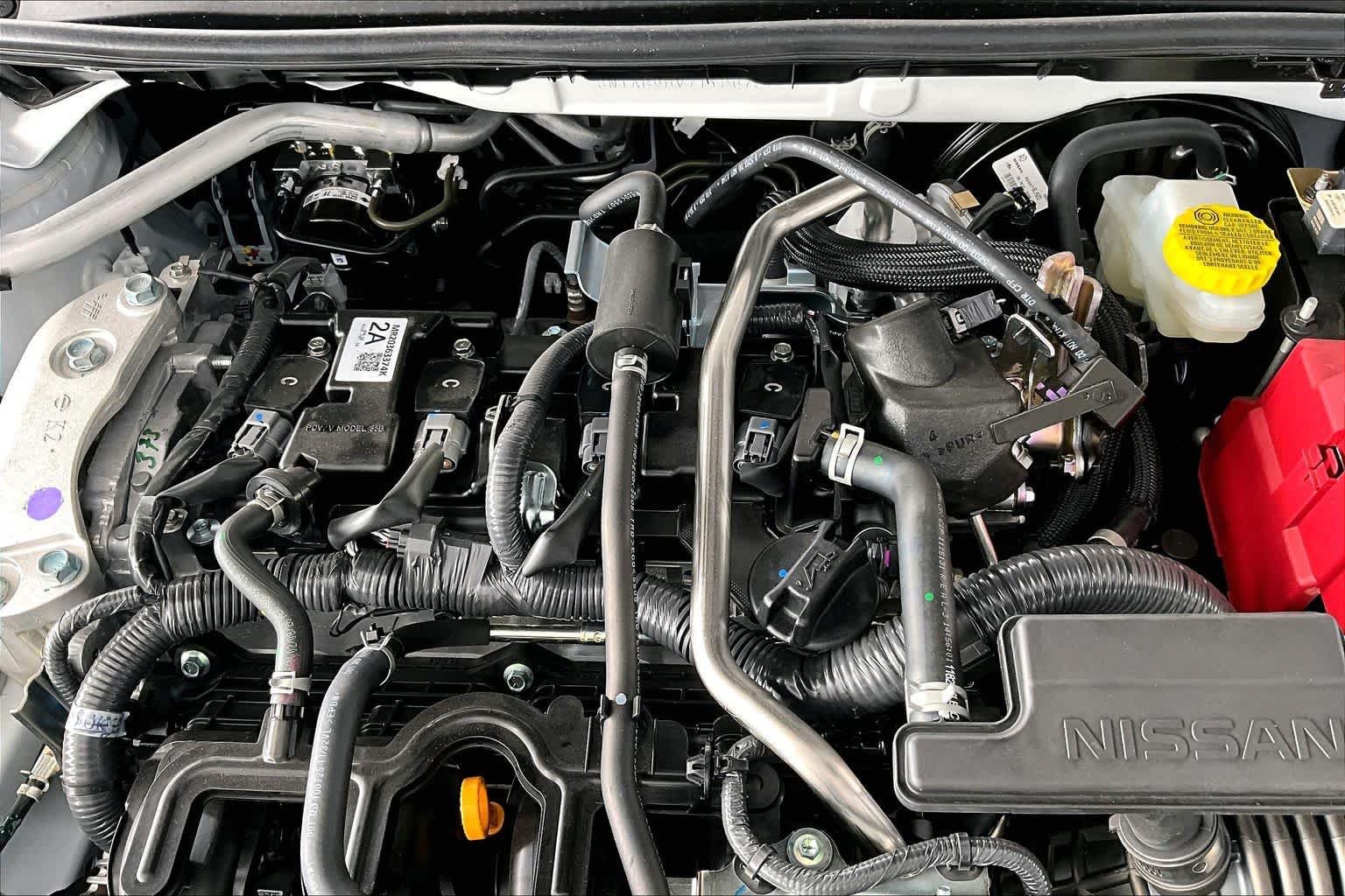 New 2026 Aspen White TriCoat / Super Black Two-tone Nissan SR image 17