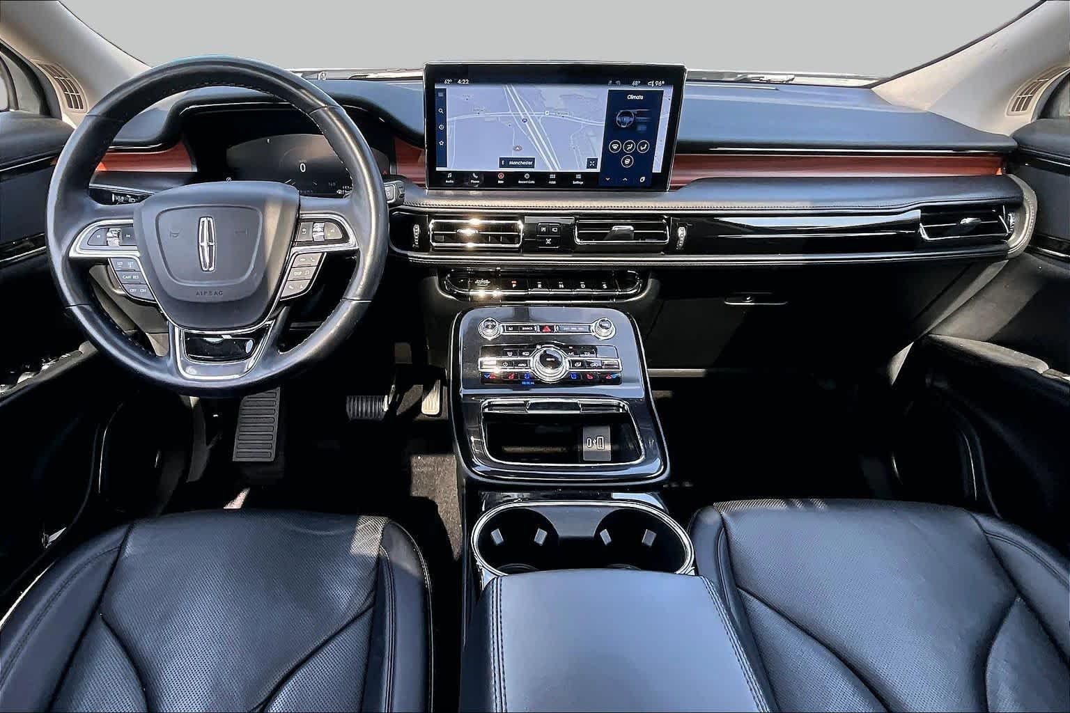 Used 2022 Pristine White Lincoln Reserve image 14