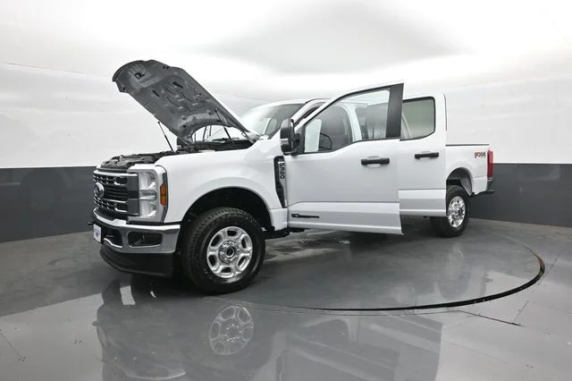 New 2026 Oxford White Ford F-350® XLT image 42