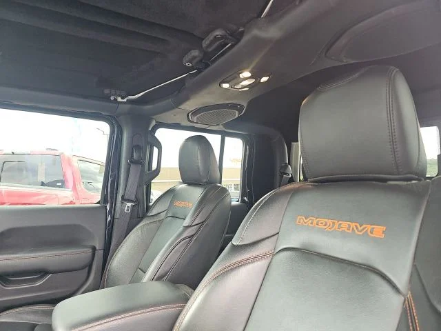 Used 2022 Black Jeep Mojave image 18