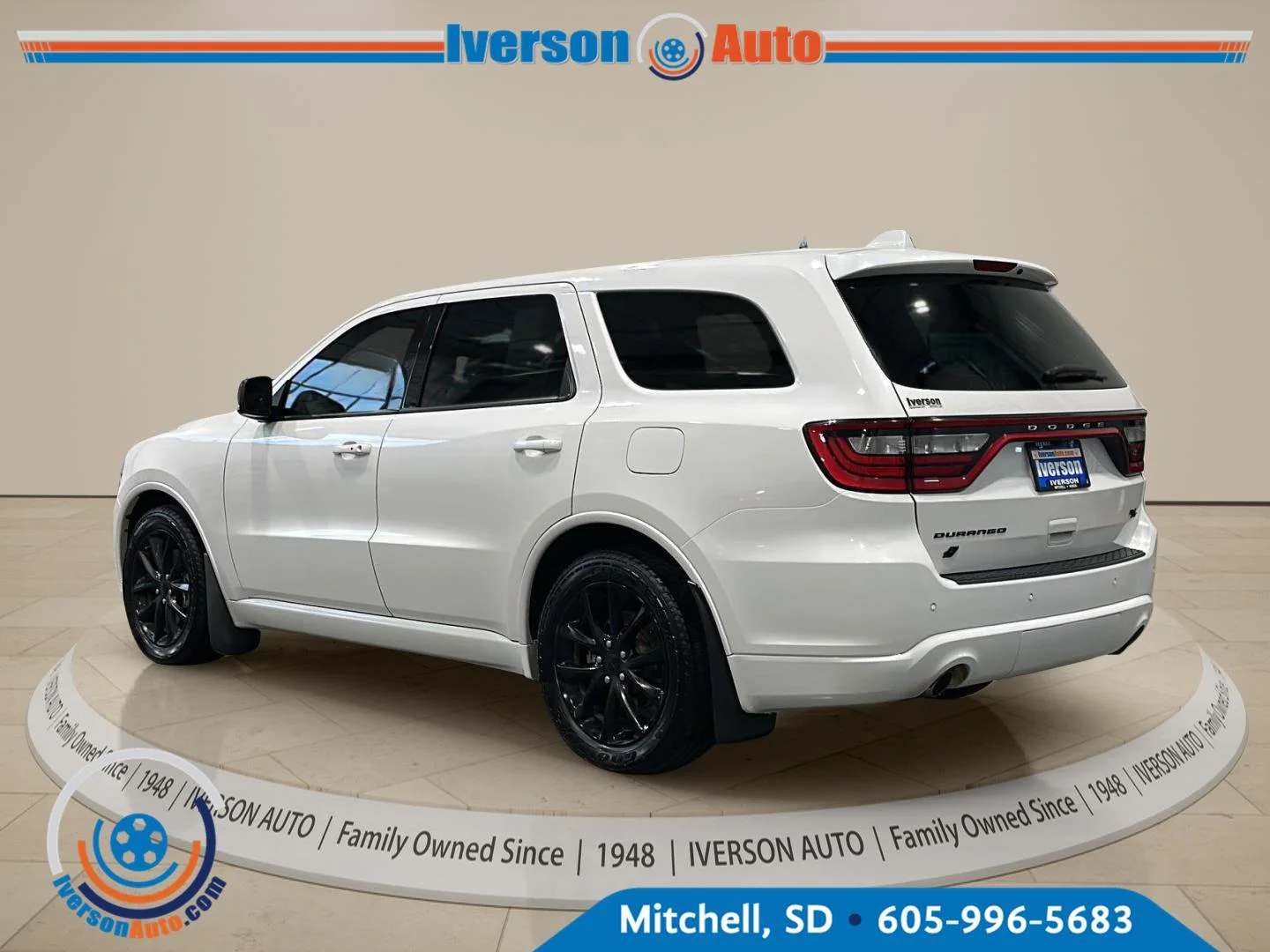 Used 2018 Ivory Tri-Coat Pearl Dodge R/T image 5
