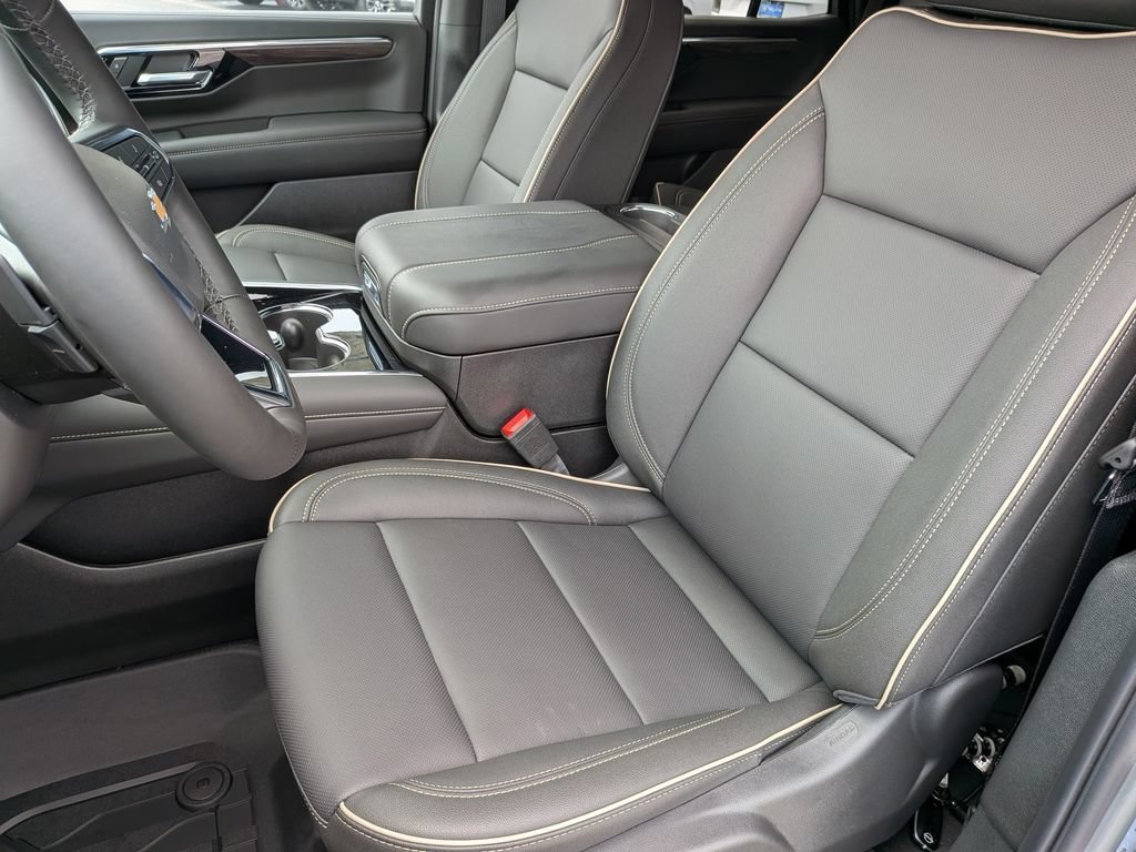 New 2026 Sterling Gray Metallic Chevrolet Premier image 33