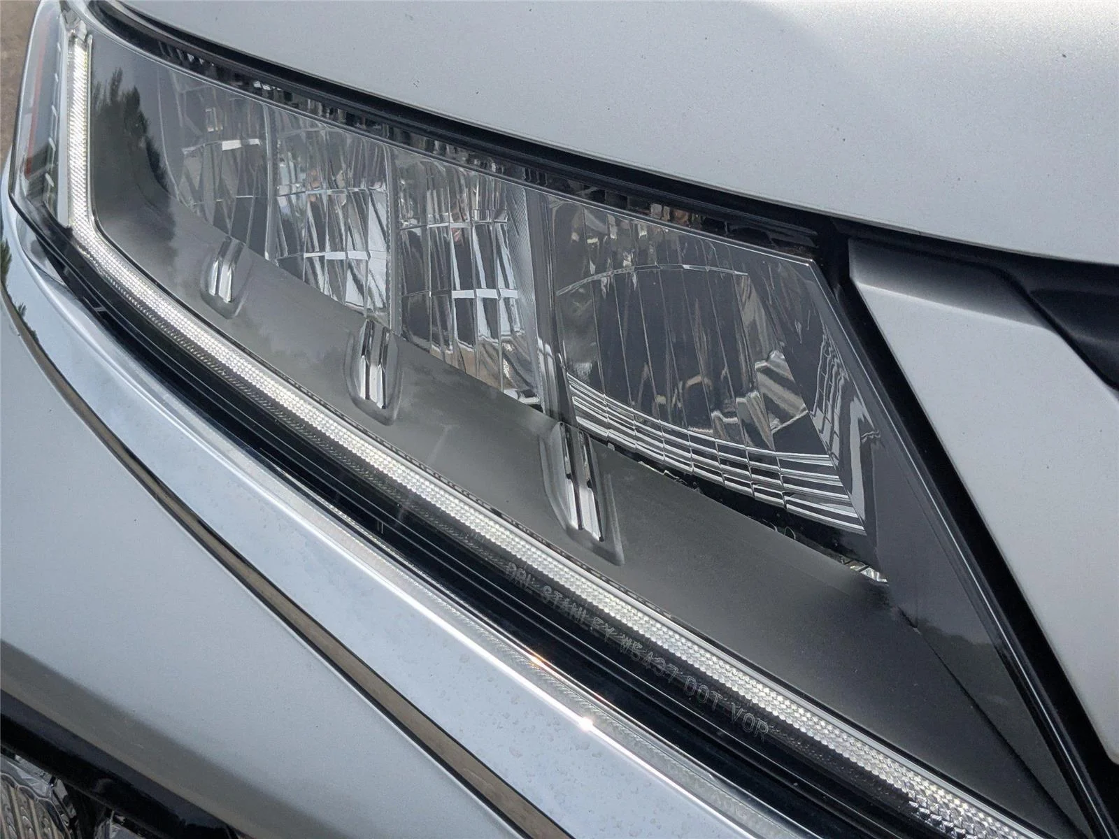 Used 2025  Mitsubishi S image 9
