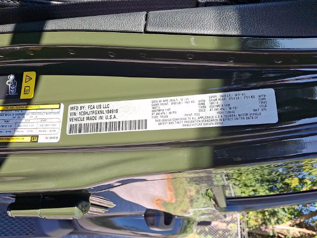 Used 2022 Green Jeep Overland image 28
