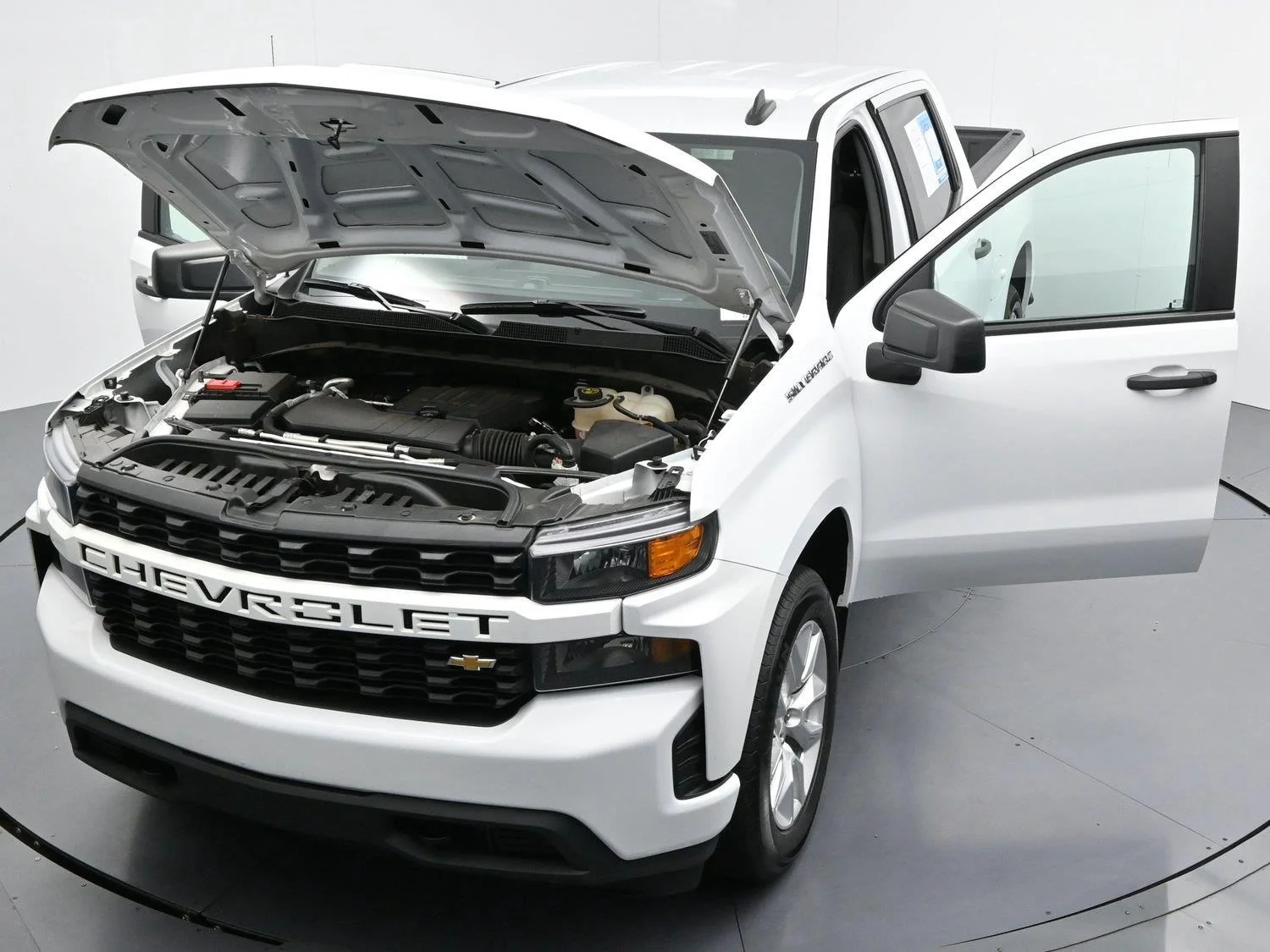 Used 2022 Summit White Chevrolet Custom image 40