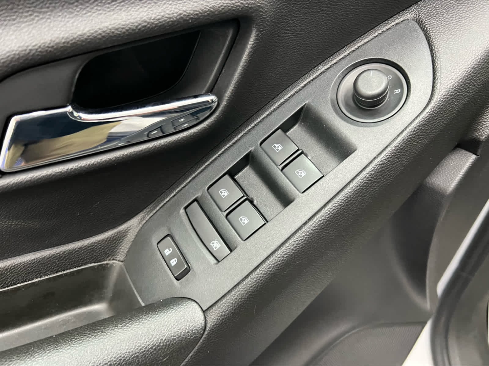 Used 2019 Summit White Chevrolet LT image 14