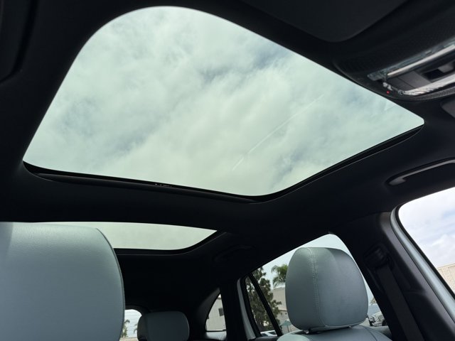 New 2026 Polar White Mercedes-Benz GLA 250 image 3