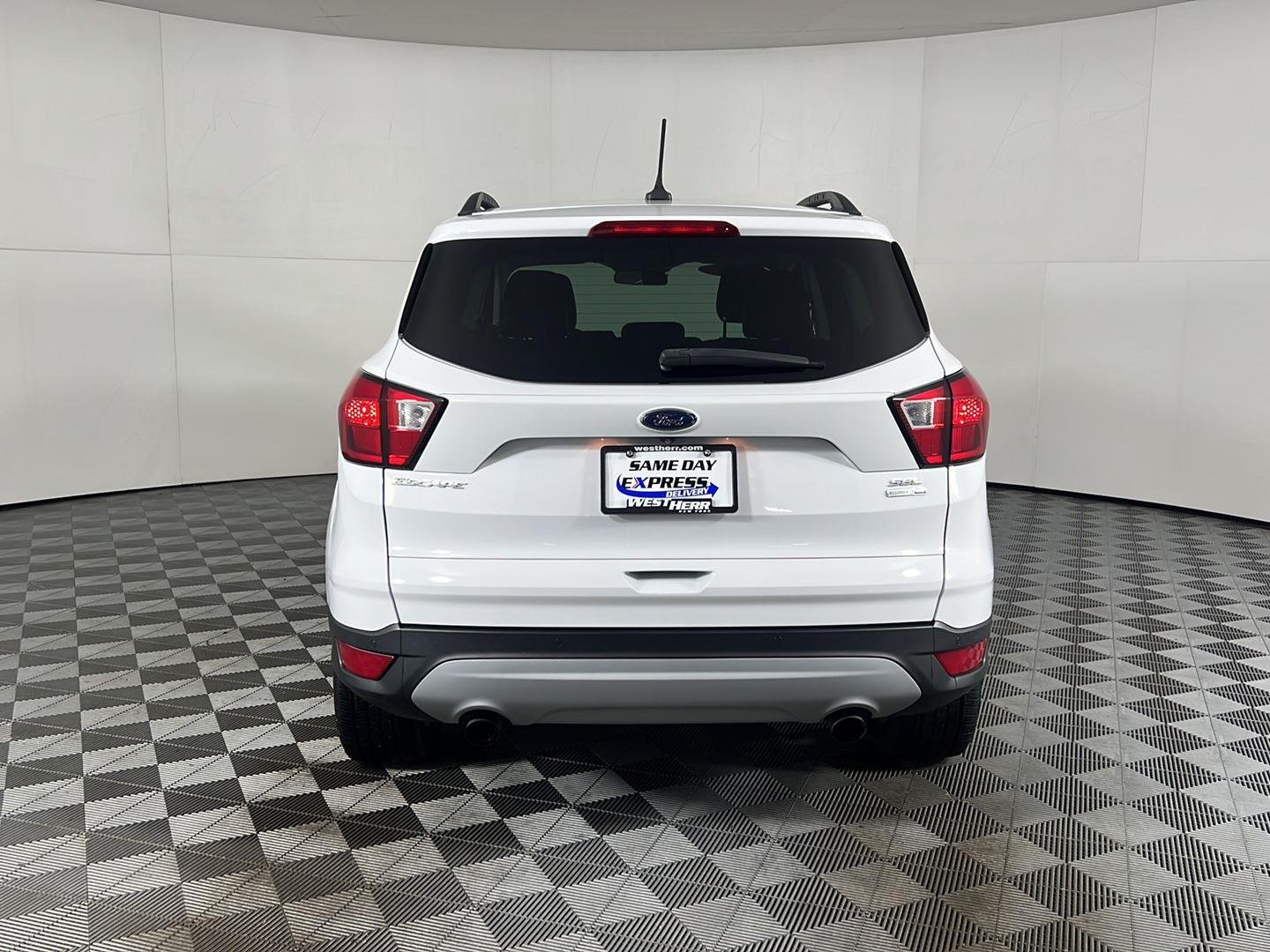 Used 2019 Oxford White Ford SEL image 7