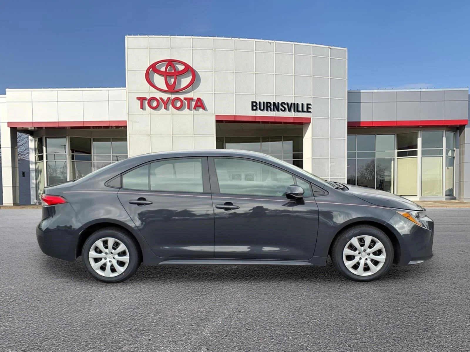 Certified Used 2024  Toyota LE image 2