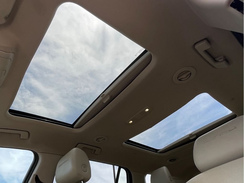 Used 2019 Red Quartz Tintcoat GMC Denali image 13
