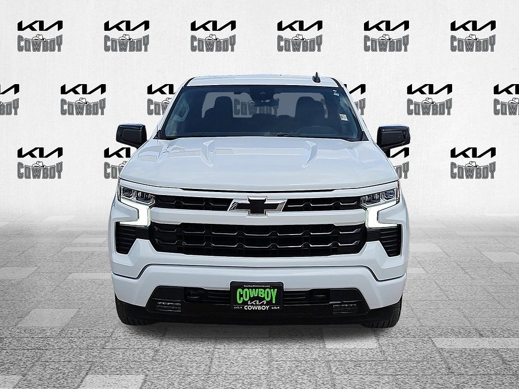 Used 2026  Chevrolet RST image 2