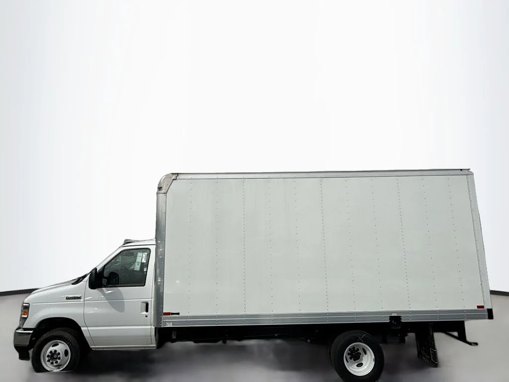 New 2026 Oxford White Ford E-450 DRW image 4