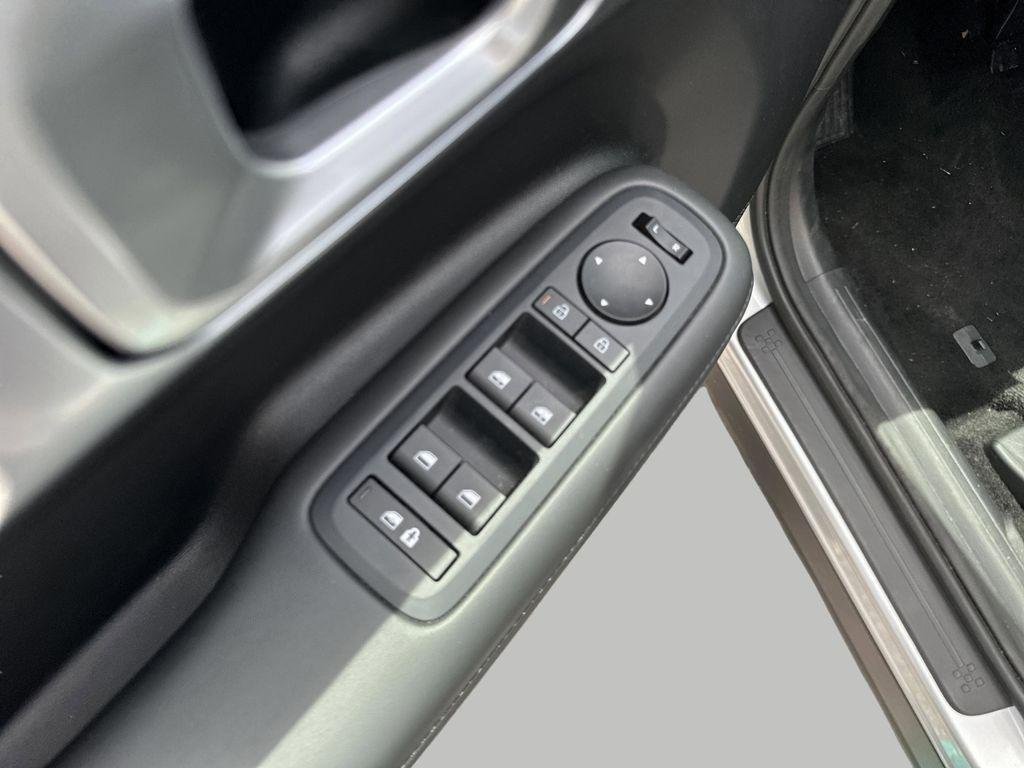 New 2026 Shimmering Silver Pearl Hyundai XRT AWD image 15