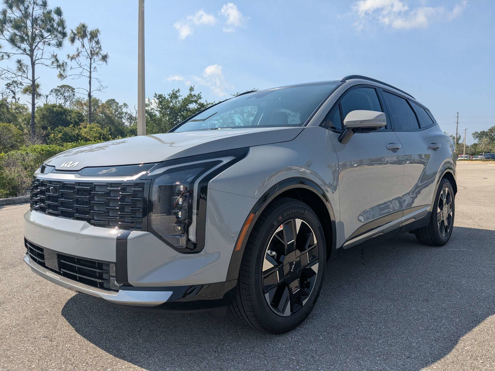 New 2026 Wolf Gray Kia SX Prestige image 9