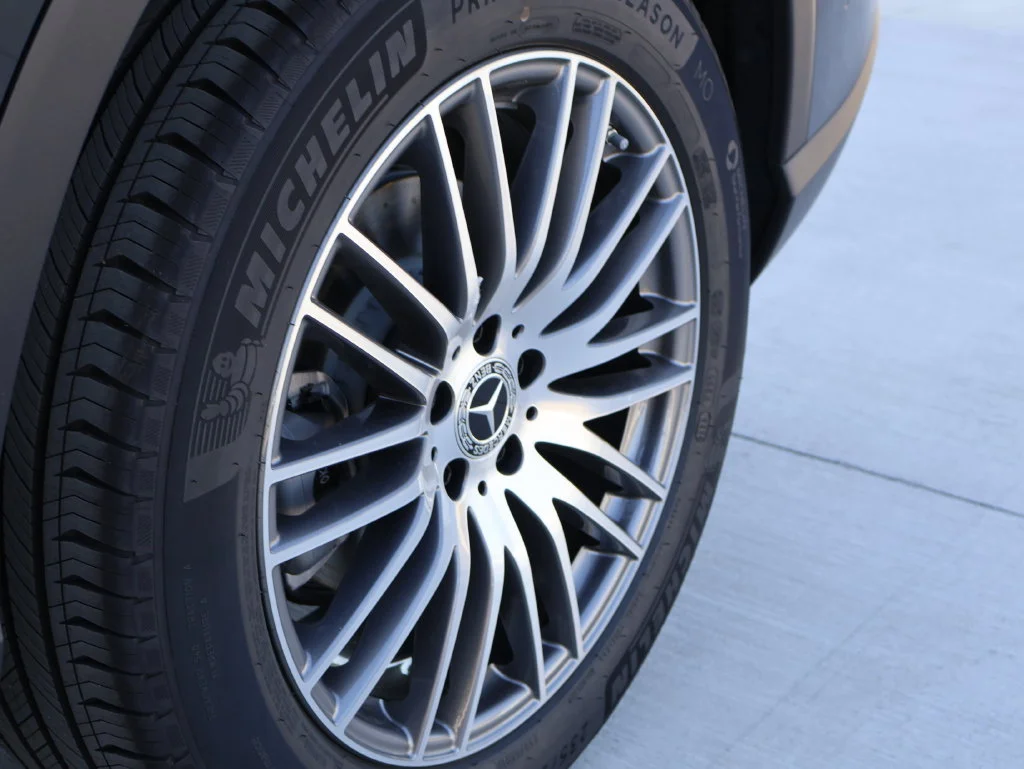 New 2027 Grey831 Mercedes-Benz GLC 300 image 43