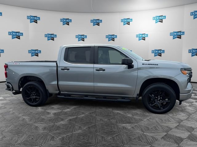 Used 2023 Gray Chevrolet Custom image 6