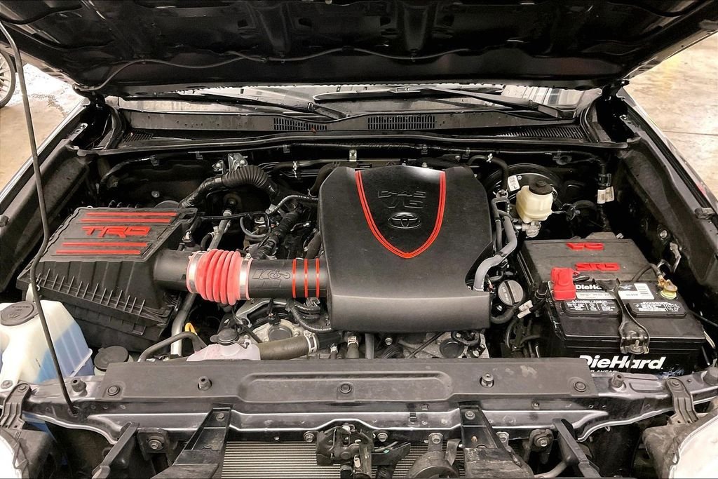 Used 2022 Gray Toyota SR5 image 15