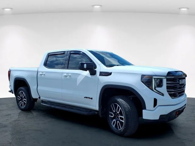 Used 2026 White GMC AT4 image 5