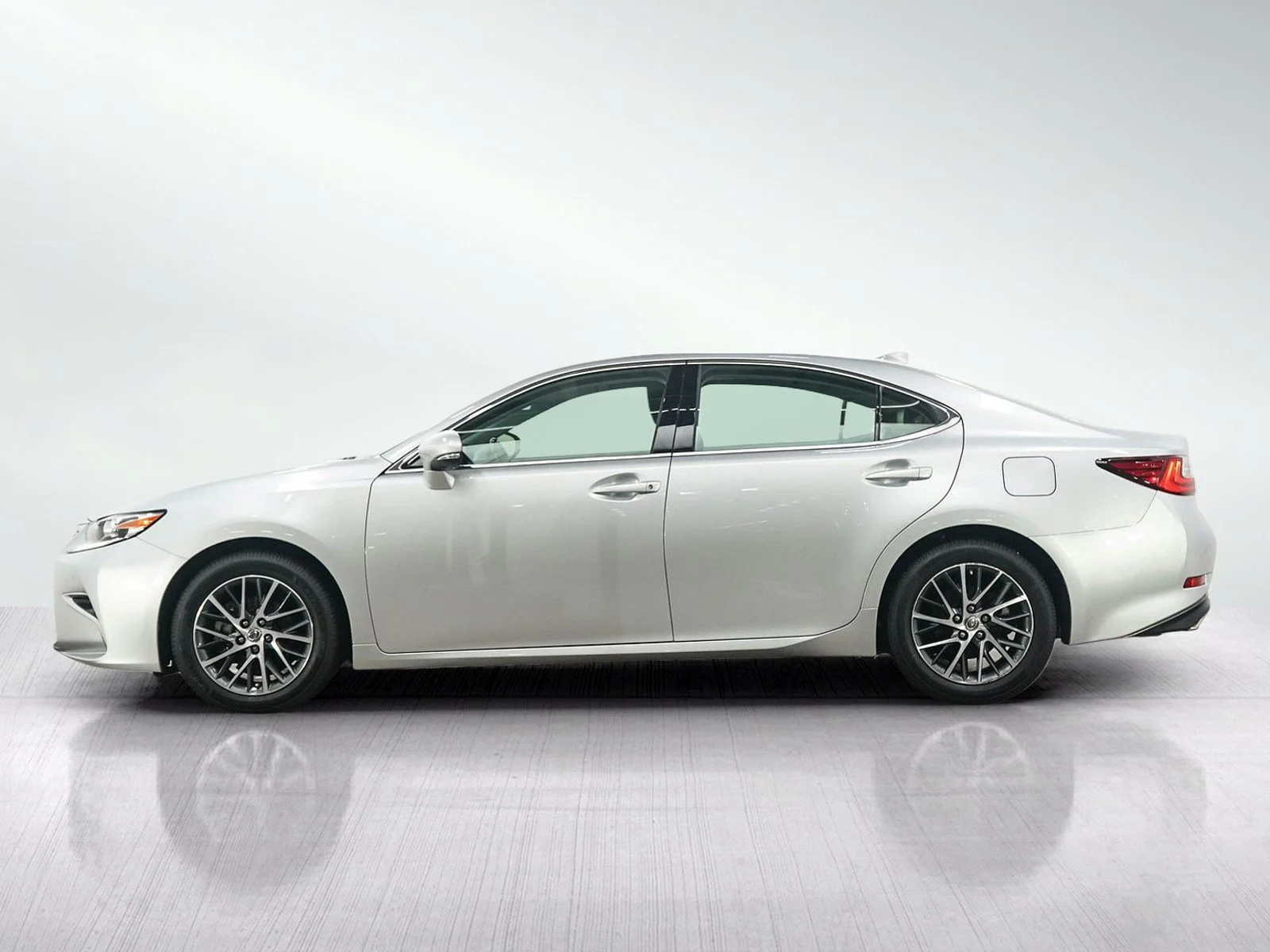Used 2017 Lexus ES 350 with VIN 58ABK1GG9HU070696 for sale in Eden Prairie, Minnesota