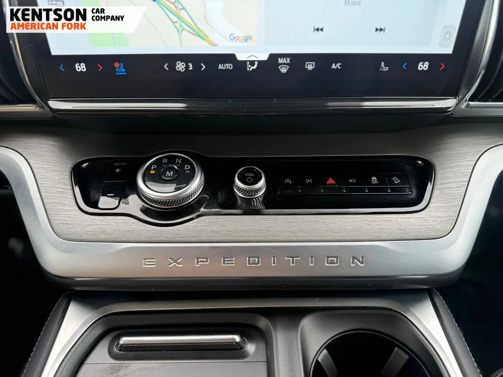 Used 2025 Silver Ford Platinum image 28