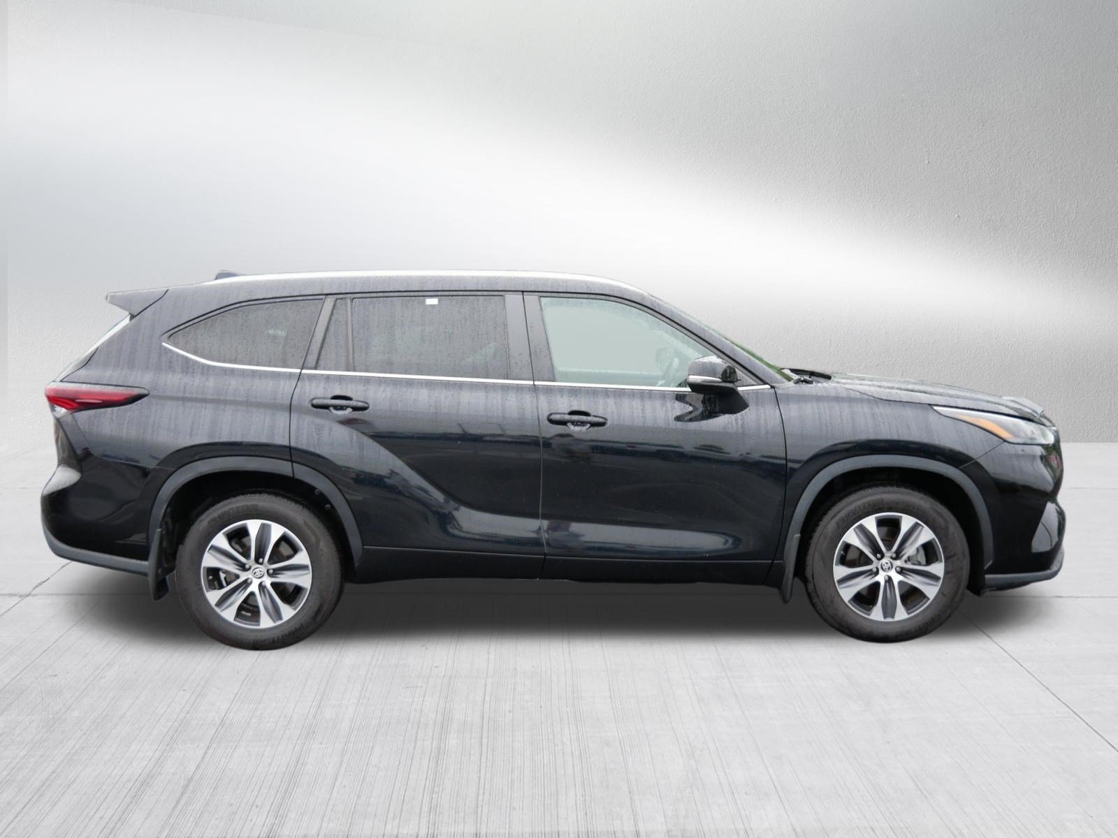 2024 Toyota Highlander XLE - Photo 8