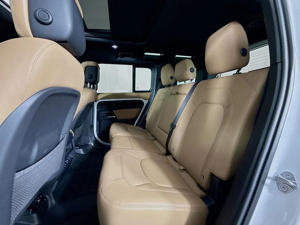 2026 Land Rover Defender X-Dynamic SE - Photo 24
