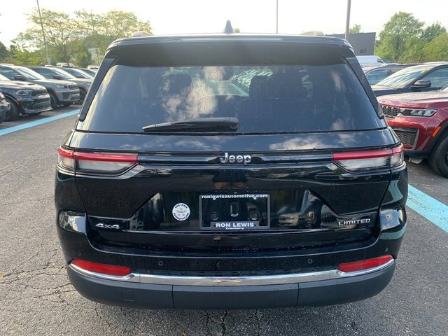 Used 2023 Black Jeep Limited image 3