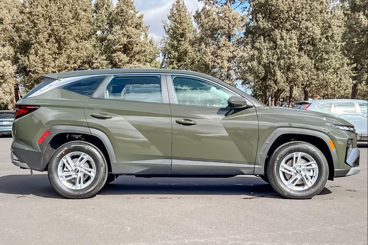 New 2026 Green Hyundai SE AWD image 3