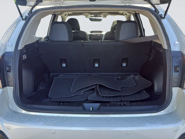 Used 2019 White Subaru 2.0i Limited image 14
