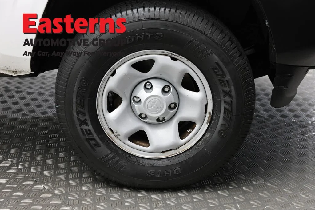 Used 2019 White Toyota SR image 29