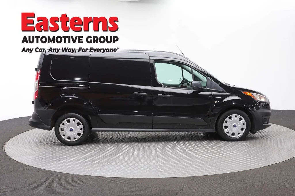 Used 2022 Black Ford XL image 4