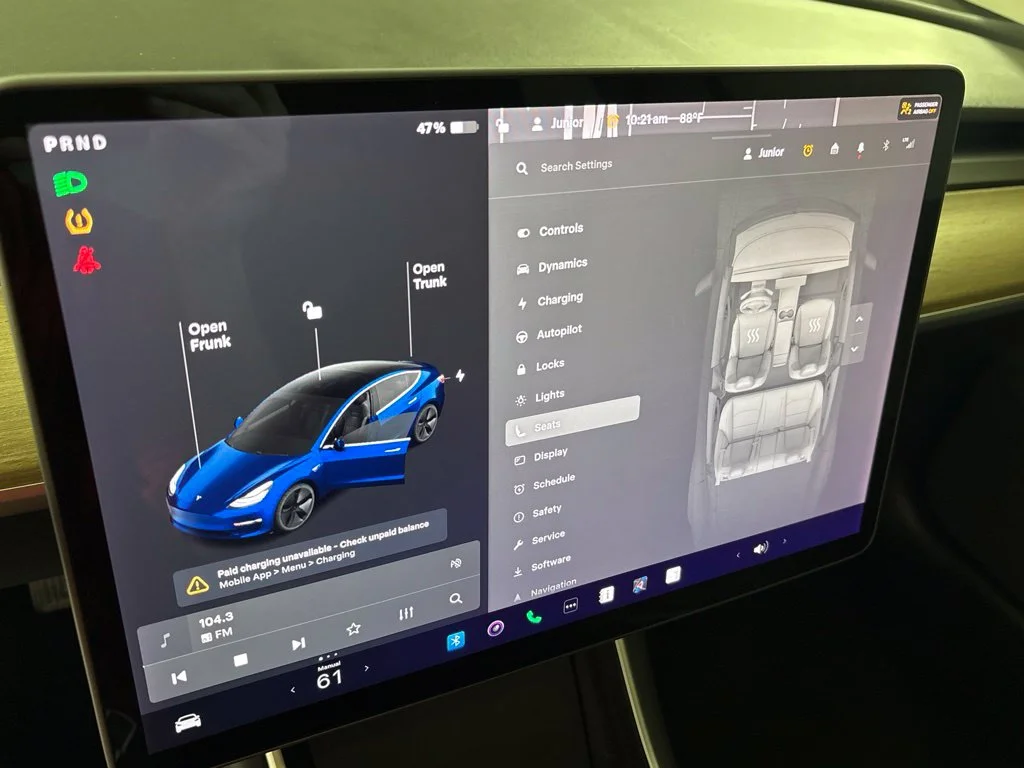 Used 2019 Blue Tesla Mid Range image 28