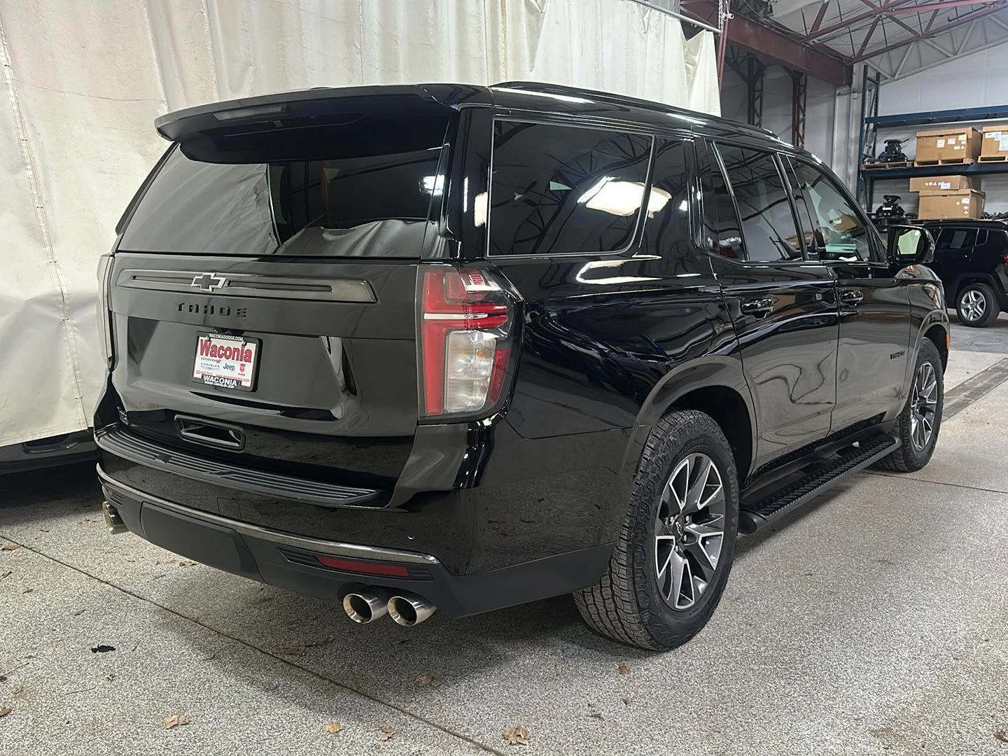 Used 2022 Black Chevrolet Z71 image 5