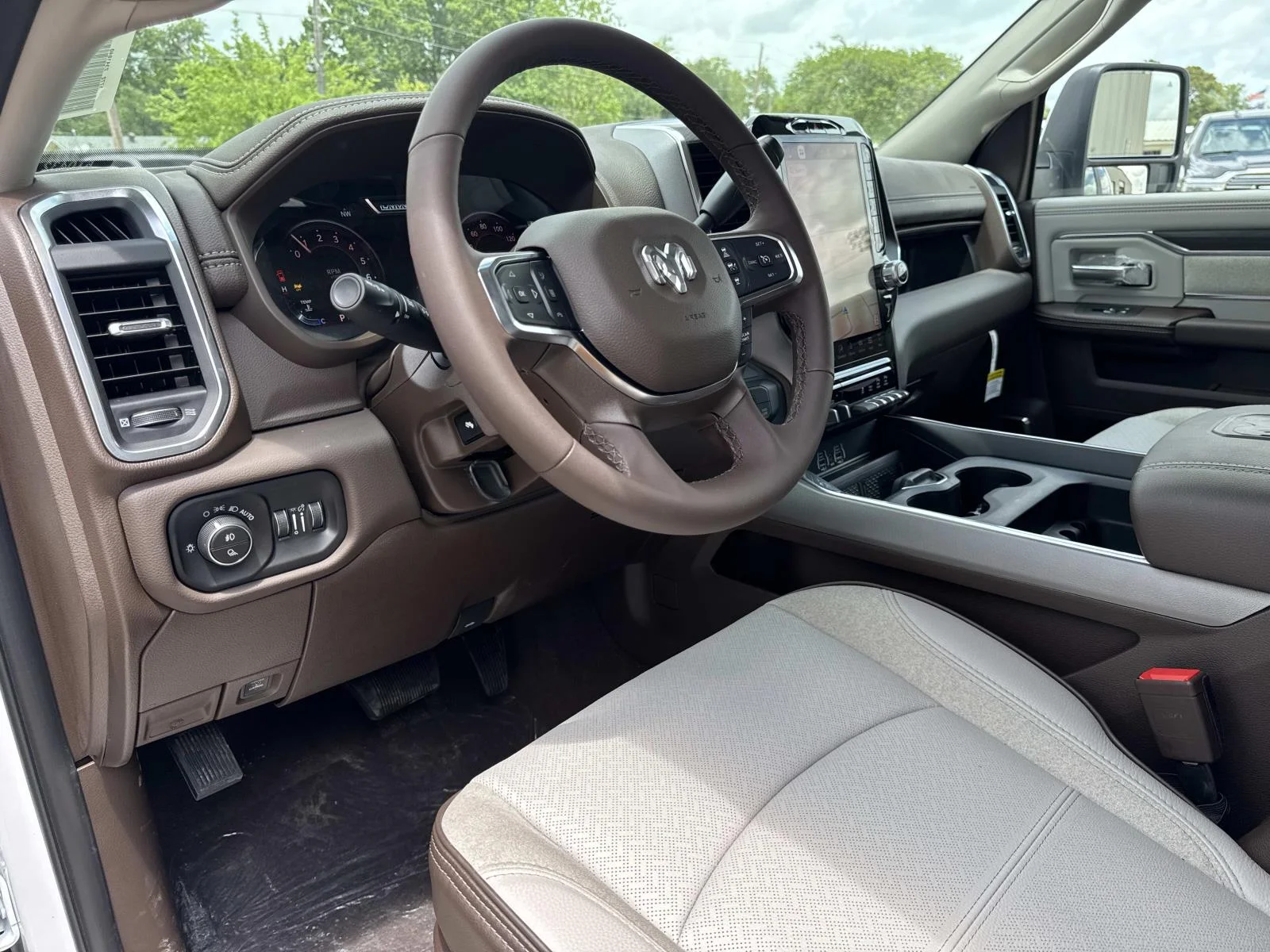 New 2026 Bright White Clear-Coat Exterior Paint RAM Laramie image 9