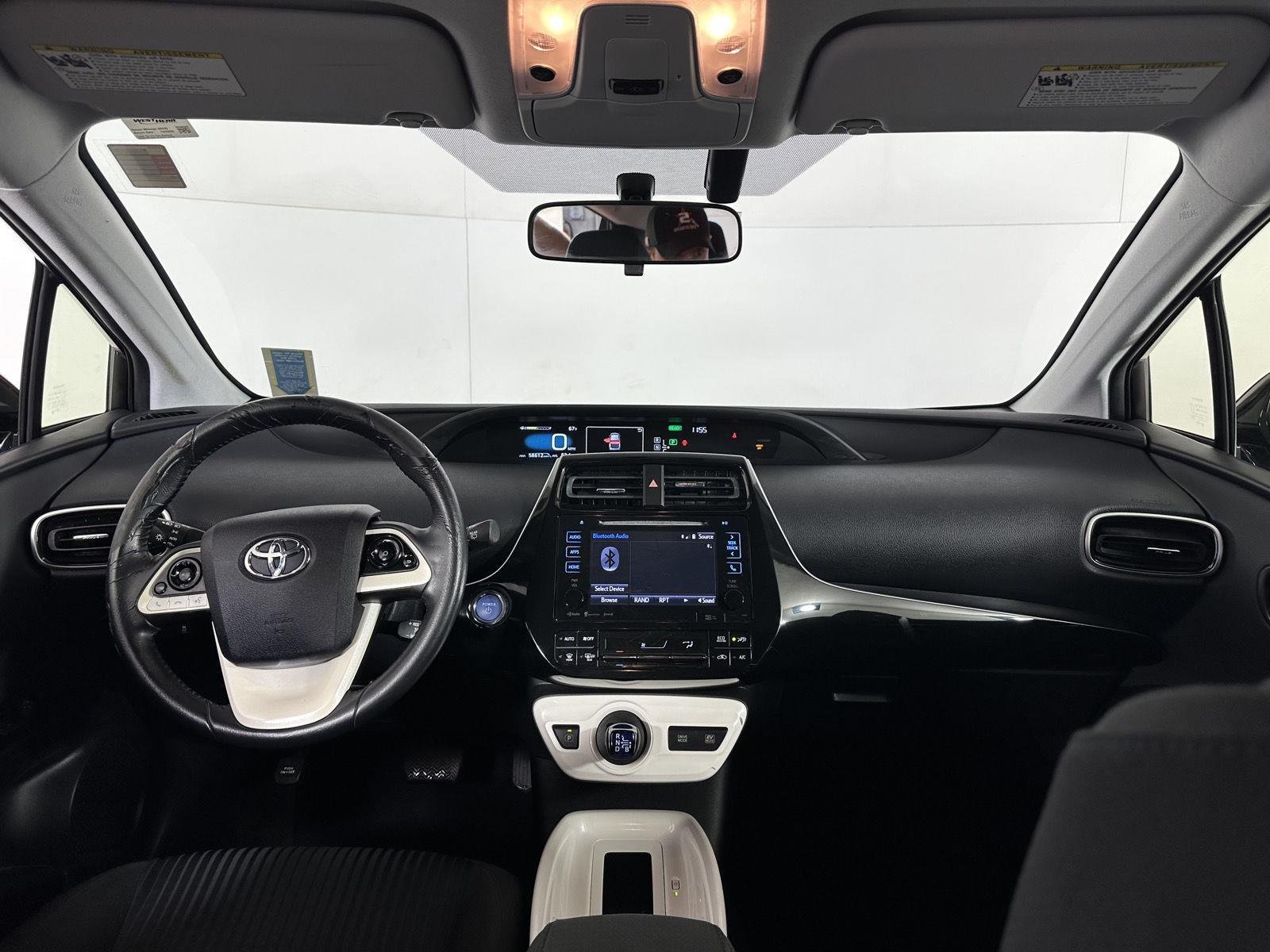 Used 2016 Hypersonic Red Toyota Three image 27
