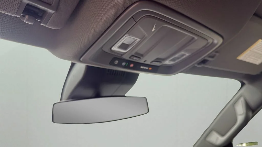 New 2026 Sterling Metallic GMC Elevation image 32