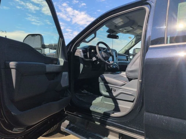 New 2026 Agate Black Metallic Ford Lariat image 9