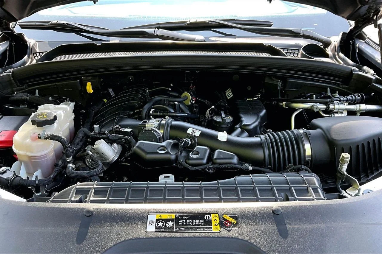 Used 2023 Black Jeep Limited image 36