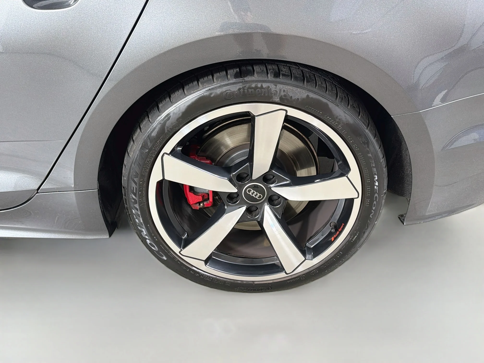 Used 2024 Daytona Gray Pearl Effect Audi S line Premium Plus image 33