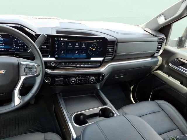 Used 2024 Gray Chevrolet LT image 18