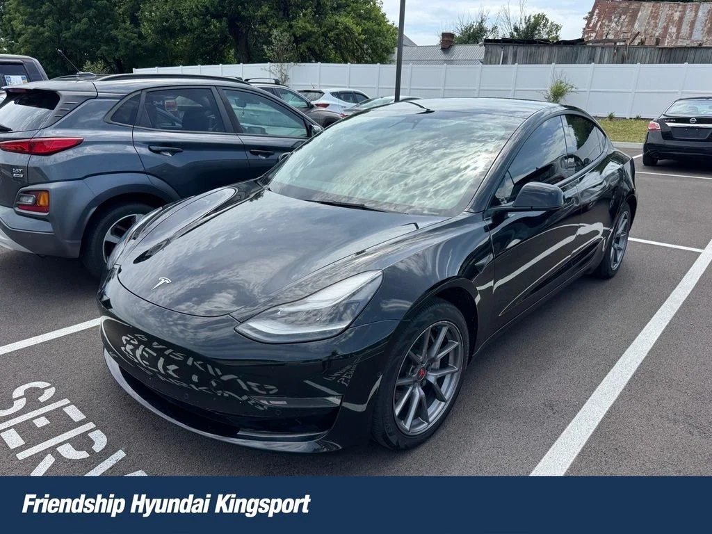 Used 2021 Black Tesla Long Range image 1