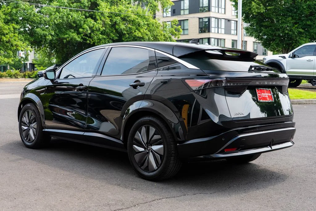 Used 2023 Black Nissan EVOLVE+ image 4