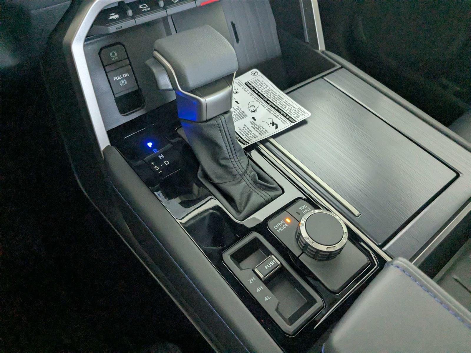 New 2026 Lunar Rock Toyota  Platinum image 19