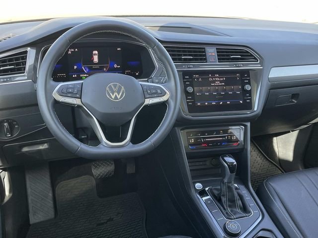 Used 2023 Black Volkswagen 2.0T SE image 6