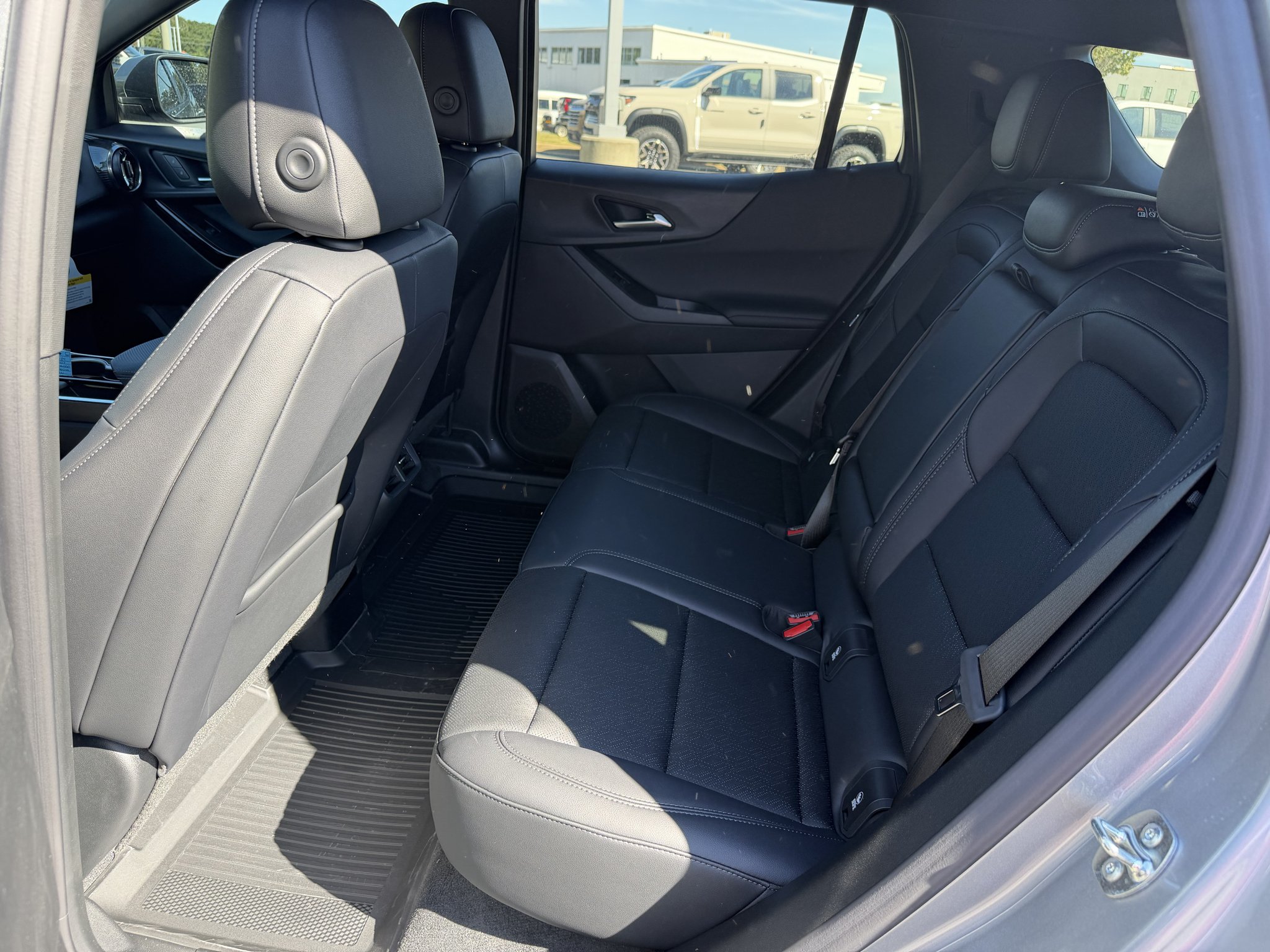 2027 Chevrolet Equinox LT - Photo 16