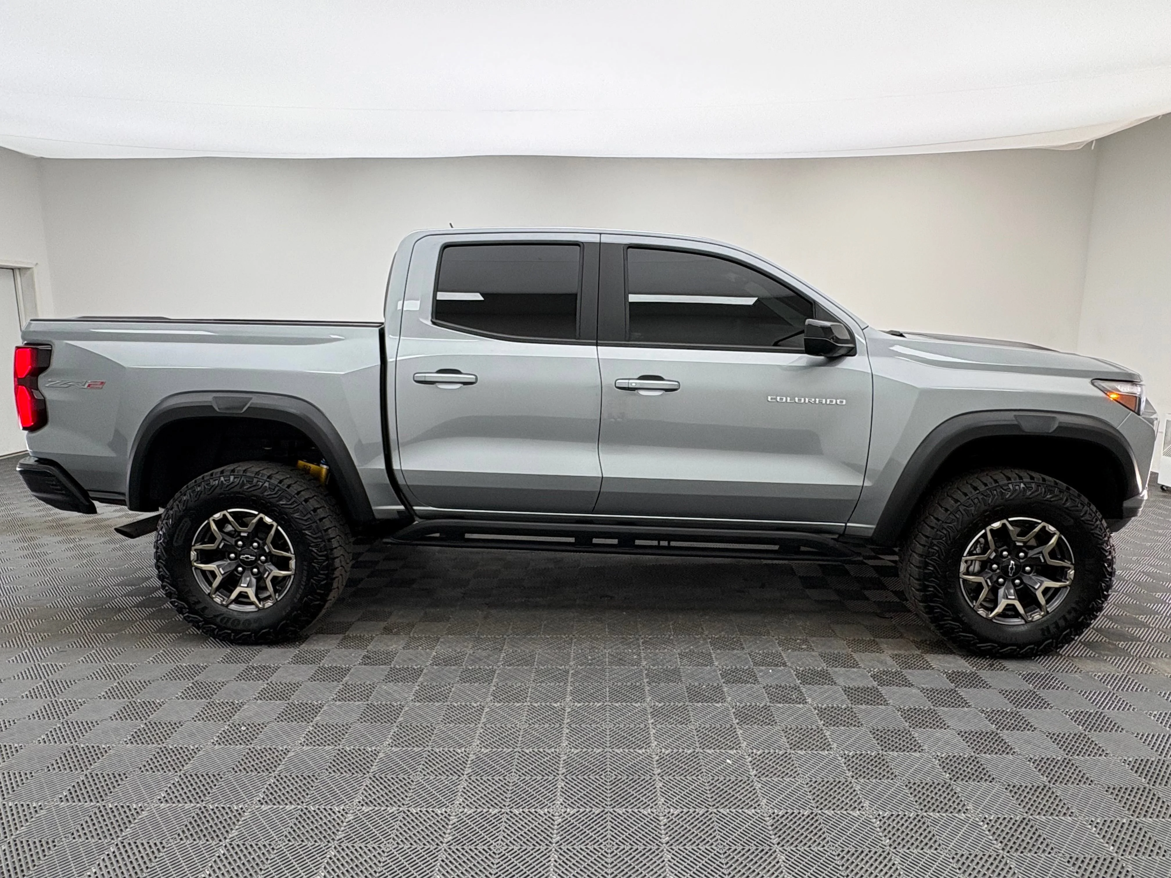 Used 2025 Sterling Gray Metallic Chevrolet ZR2 image 6