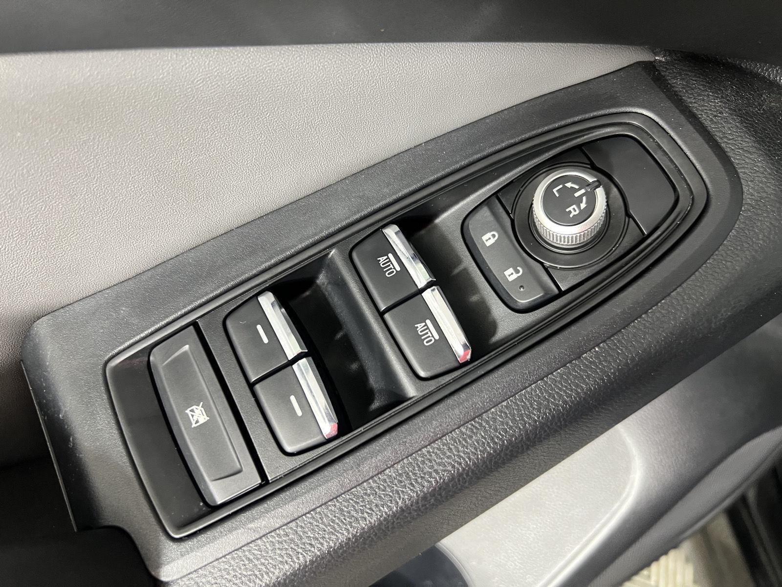 Used 2023 Crystal Black Silica Subaru Onyx Edition image 18