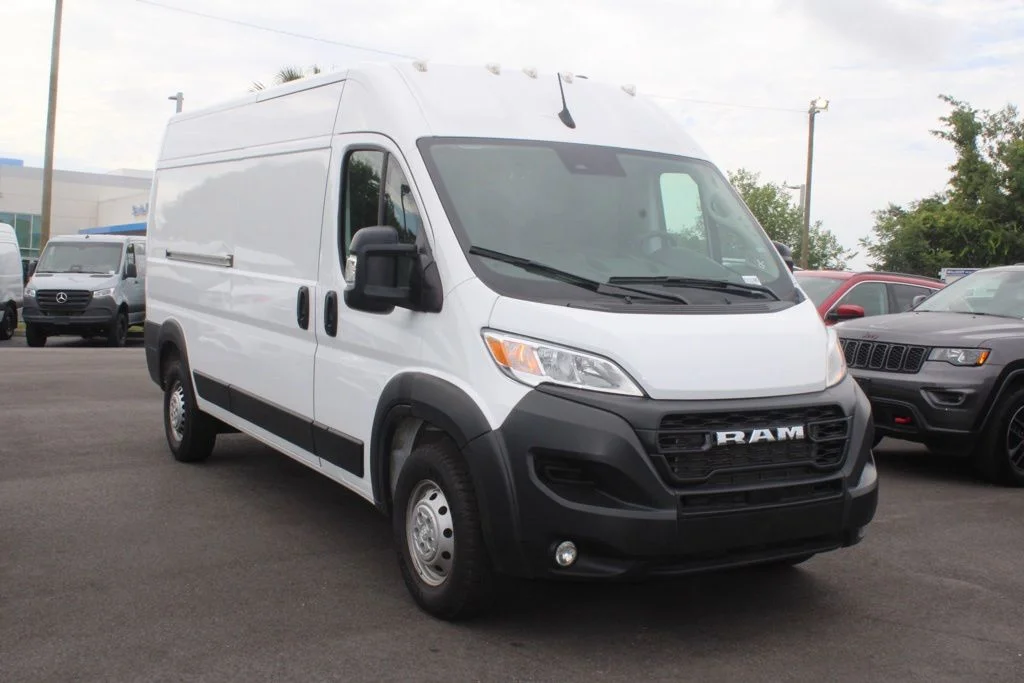Used 2025 White Ram High Roof image 4
