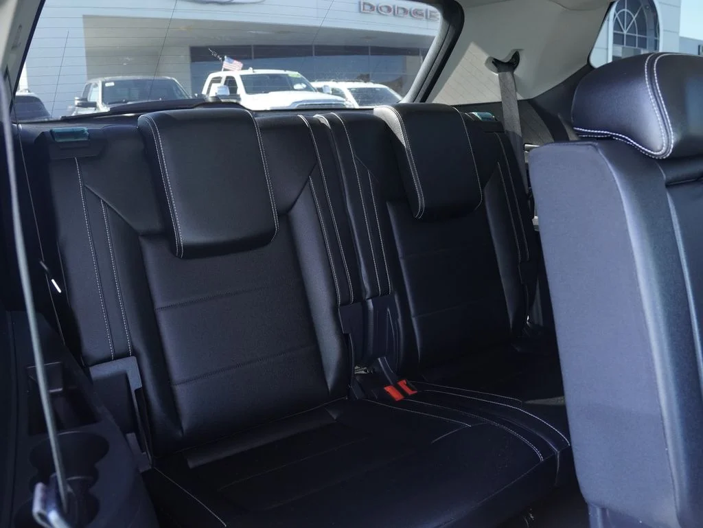 Used 2023 White Volkswagen SEL image 30